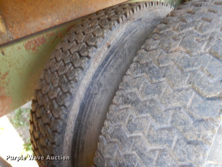 image for item IL9772 1977 International C0F4000B  dump truck