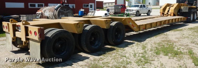 image for item IL9773 1991 Wall  lowboy equipment trailer