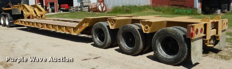image for item IL9773 1991 Wall  lowboy equipment trailer