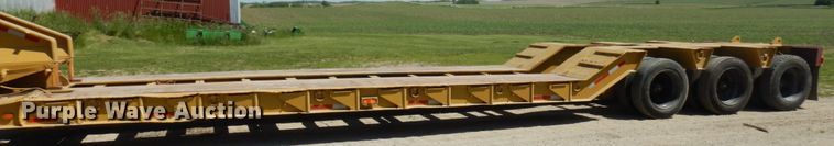 image for item IL9773 1991 Wall  lowboy equipment trailer