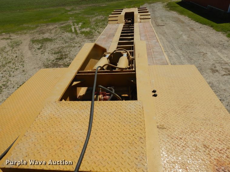 image for item IL9773 1991 Wall  lowboy equipment trailer