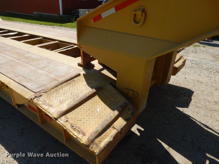 image for item IL9773 1991 Wall  lowboy equipment trailer