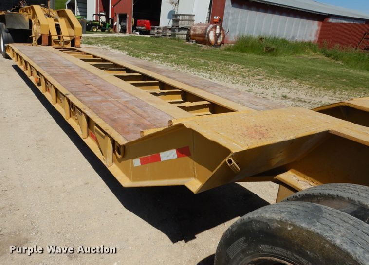 image for item IL9773 1991 Wall  lowboy equipment trailer