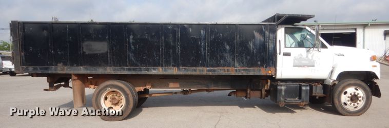 image for item IP9869 1995 GMC TopKick C6500  dump truck