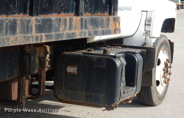 image for item IP9869 1995 GMC TopKick C6500  dump truck