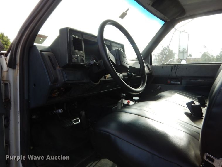 image for item IP9869 1995 GMC TopKick C6500  dump truck