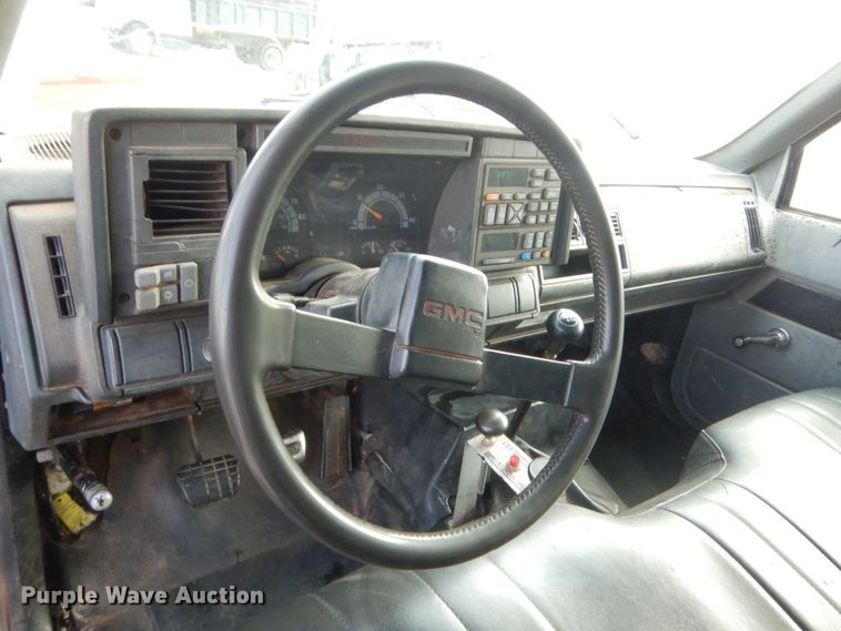 image for item IP9869 1995 GMC TopKick C6500  dump truck