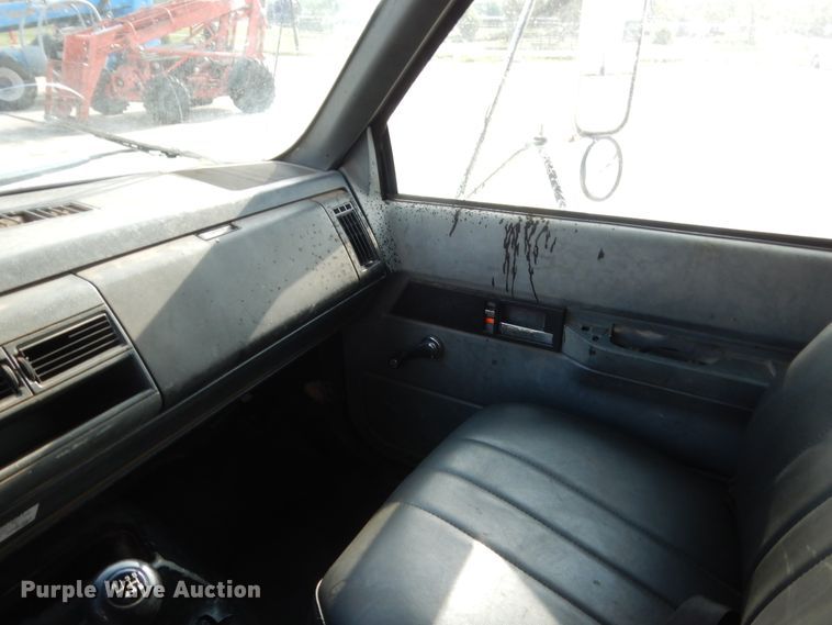 image for item IP9869 1995 GMC TopKick C6500  dump truck