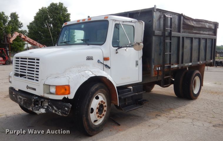 image for item IP9870 1999 International 4700  dump truck
