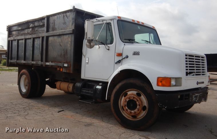 image for item IP9870 1999 International 4700  dump truck