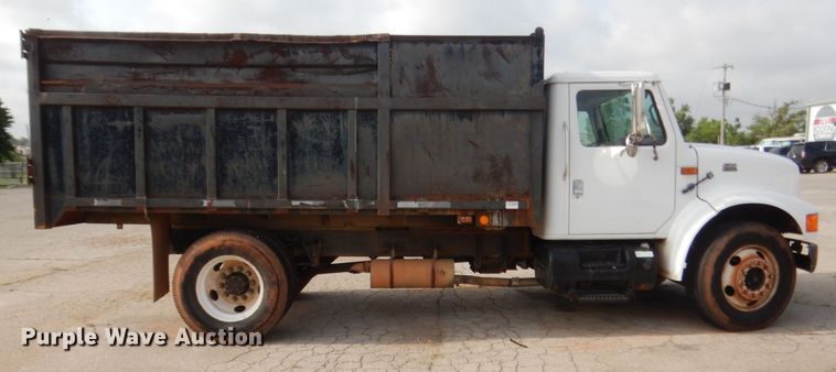 image for item IP9870 1999 International 4700  dump truck