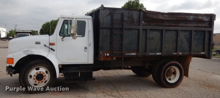 image for item IP9870 1999 International 4700  dump truck