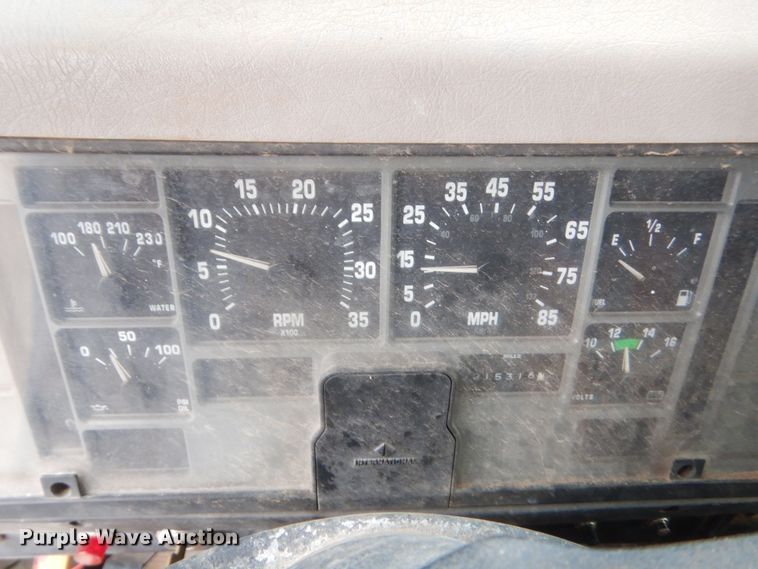 image for item IP9870 1999 International 4700  dump truck