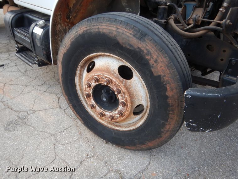 image for item IP9870 1999 International 4700  dump truck