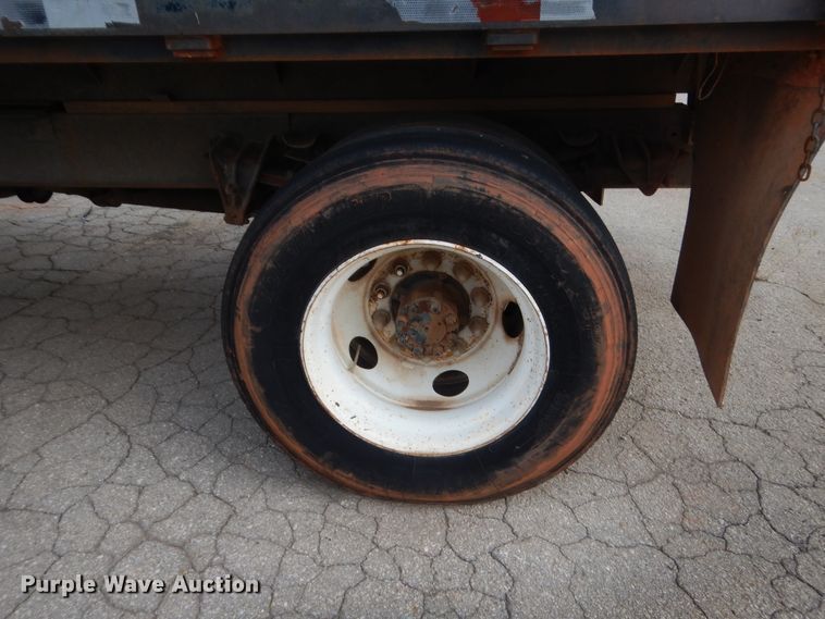 image for item IP9870 1999 International 4700  dump truck