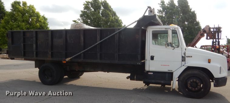 image for item IP9871 1999 Freightliner F70  dump truck