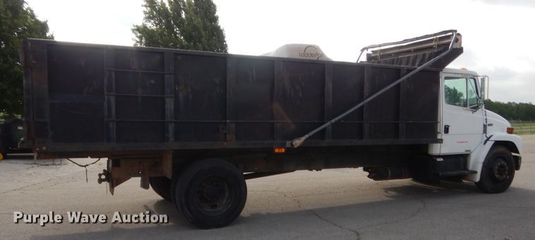 image for item IP9871 1999 Freightliner F70  dump truck