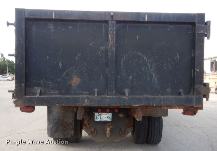 image for item IP9871 1999 Freightliner F70  dump truck