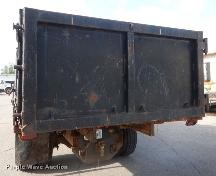 image for item IP9871 1999 Freightliner F70  dump truck