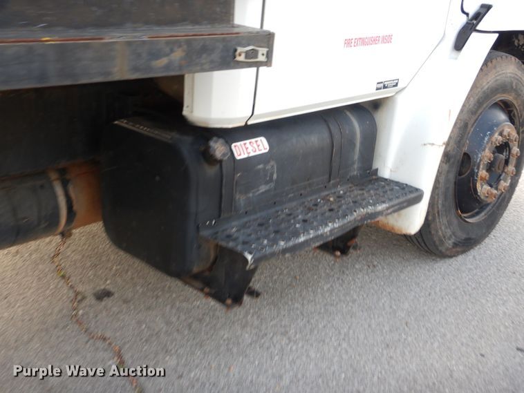 image for item IP9871 1999 Freightliner F70  dump truck