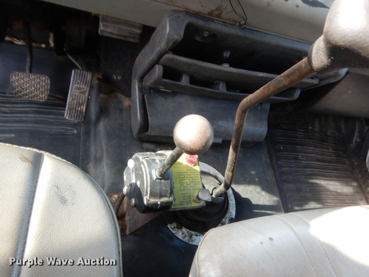 image for item IP9871 1999 Freightliner F70  dump truck