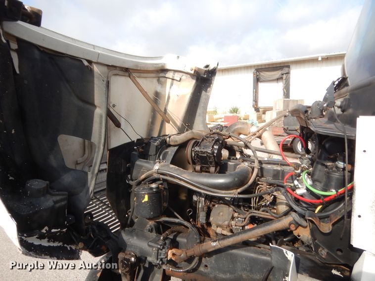 image for item IP9871 1999 Freightliner F70  dump truck