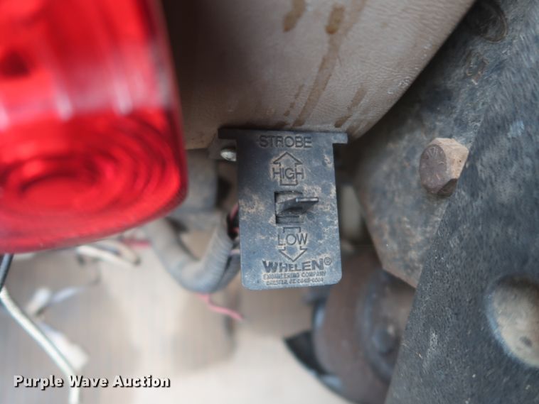 image for item IP9872 1987 Ford L8000  bucket truck