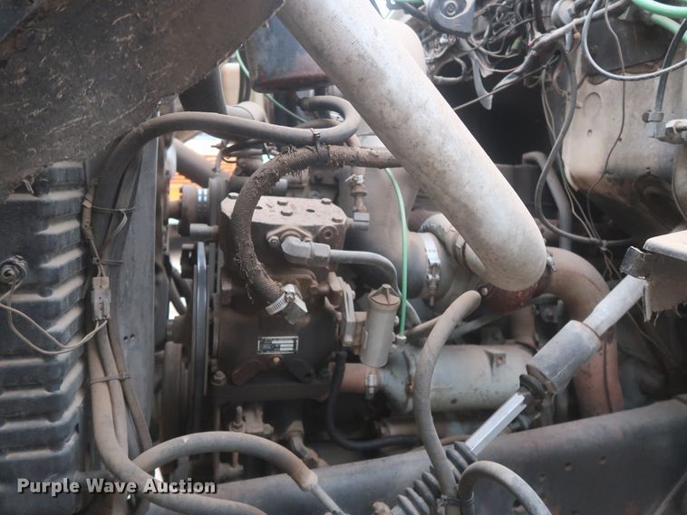 image for item IP9872 1987 Ford L8000  bucket truck