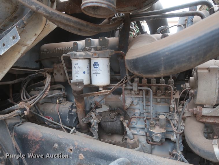 image for item IP9872 1987 Ford L8000  bucket truck