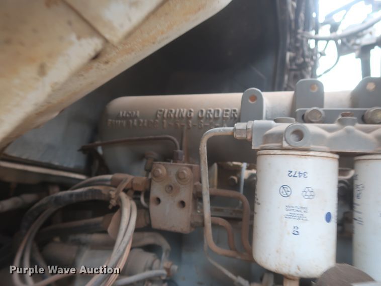 image for item IP9872 1987 Ford L8000  bucket truck