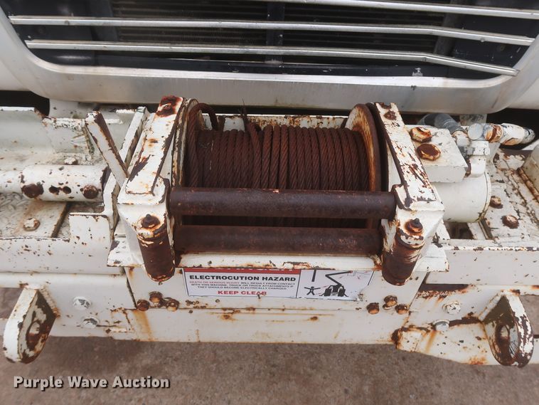 image for item IP9872 1987 Ford L8000  bucket truck