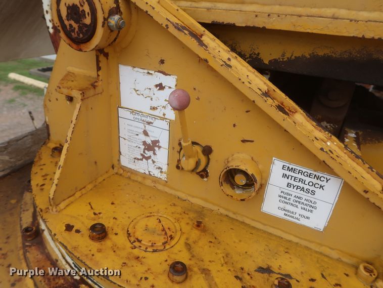 image for item IP9872 1987 Ford L8000  bucket truck