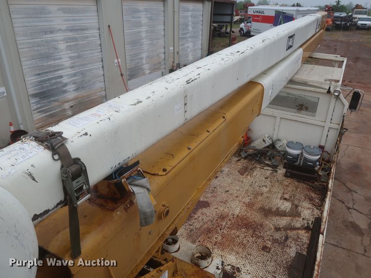 image for item IP9872 1987 Ford L8000  bucket truck