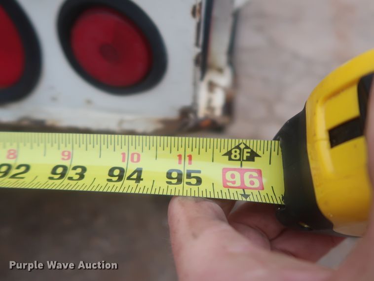 image for item IP9872 1987 Ford L8000  bucket truck