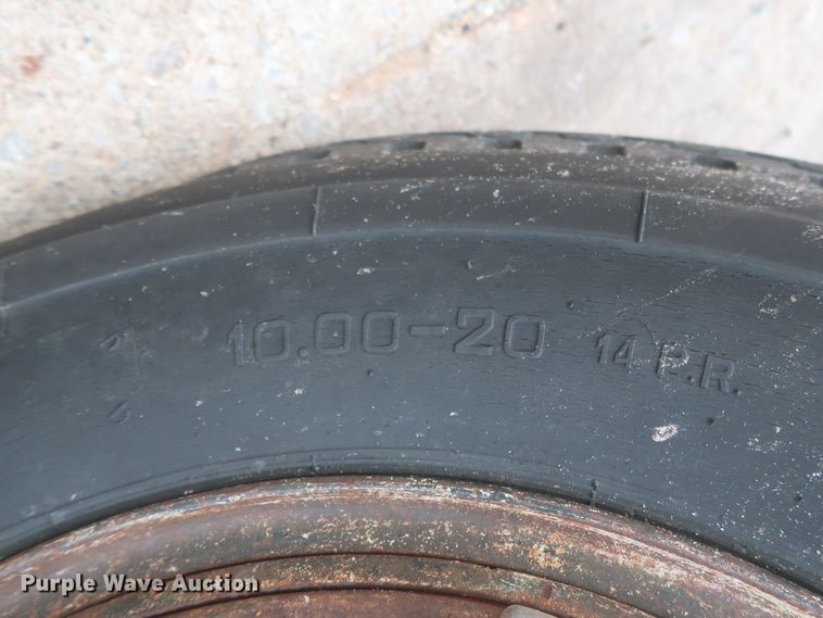 image for item IP9872 1987 Ford L8000  bucket truck