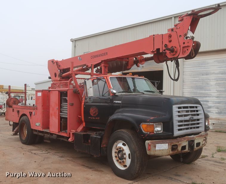 image for item IP9873 1998 Ford F800  digger derrick truck