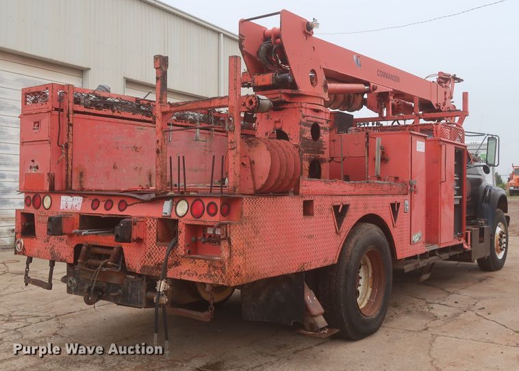 image for item IP9873 1998 Ford F800  digger derrick truck