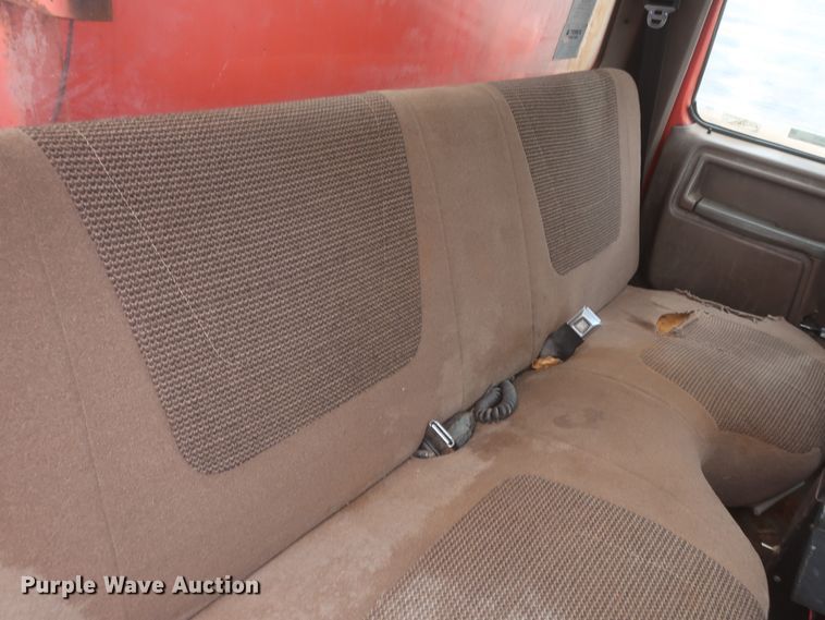 image for item IP9873 1998 Ford F800  digger derrick truck