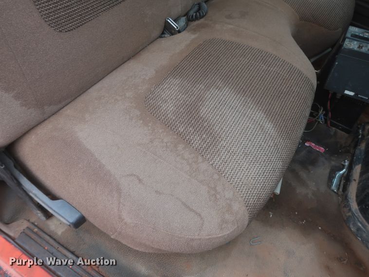 image for item IP9873 1998 Ford F800  digger derrick truck