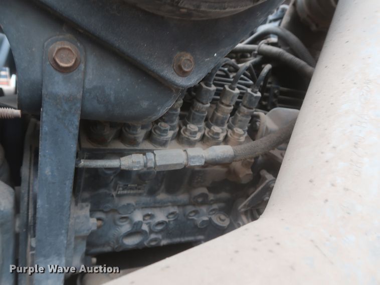 image for item IP9873 1998 Ford F800  digger derrick truck