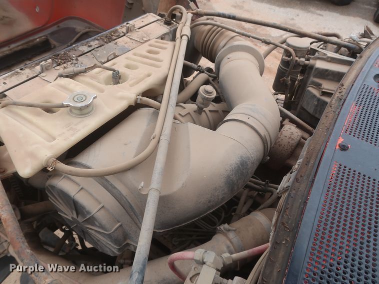 image for item IP9873 1998 Ford F800  digger derrick truck