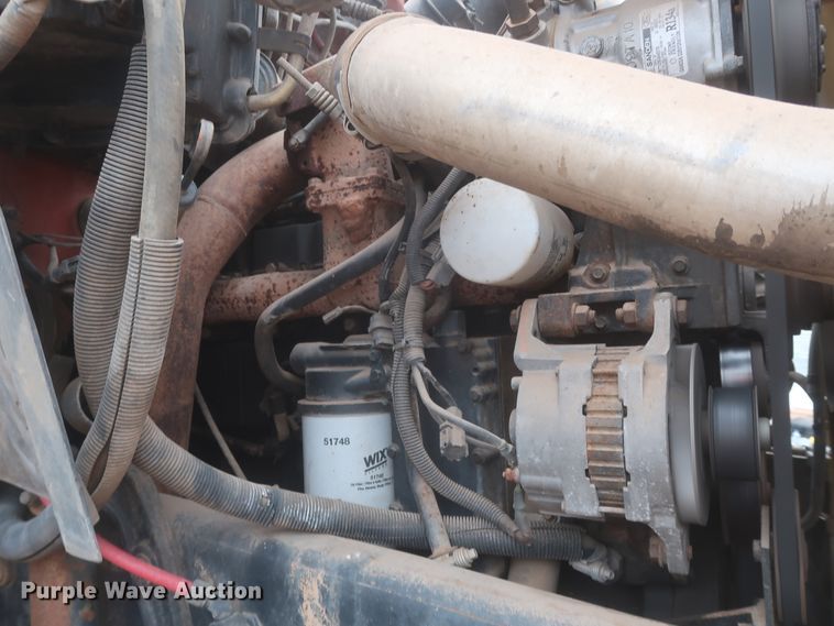 image for item IP9873 1998 Ford F800  digger derrick truck