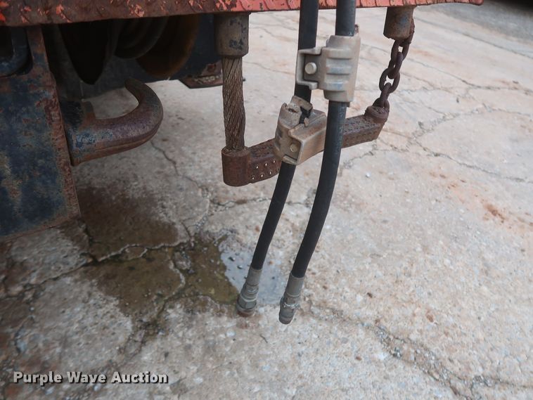 image for item IP9873 1998 Ford F800  digger derrick truck