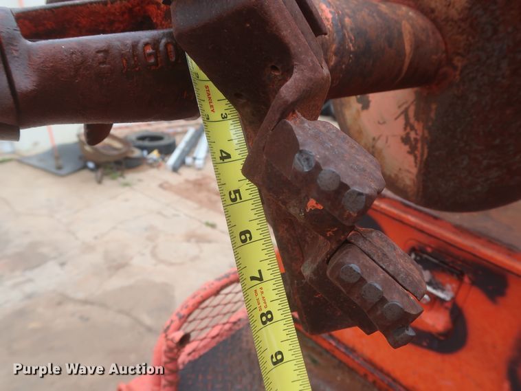 image for item IP9873 1998 Ford F800  digger derrick truck