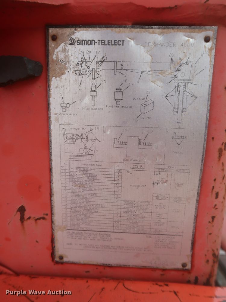 image for item IP9873 1998 Ford F800  digger derrick truck