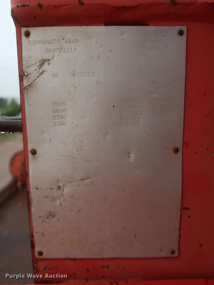 image for item IP9873 1998 Ford F800  digger derrick truck