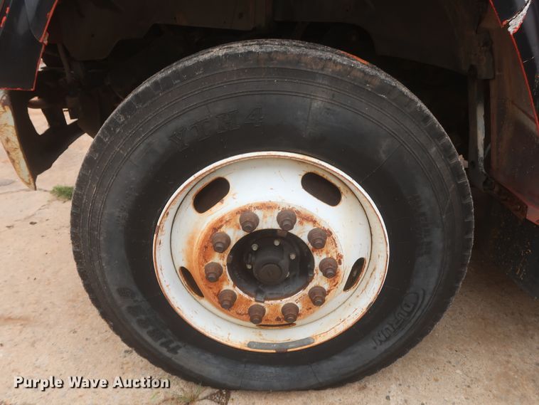 image for item IP9873 1998 Ford F800  digger derrick truck