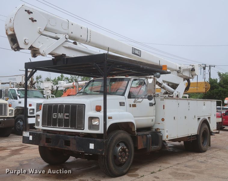 image for item IP9875 2001 GMC C7500  bucket truck