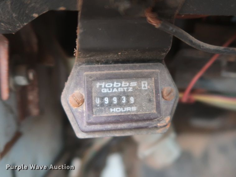 image for item IP9875 2001 GMC C7500  bucket truck