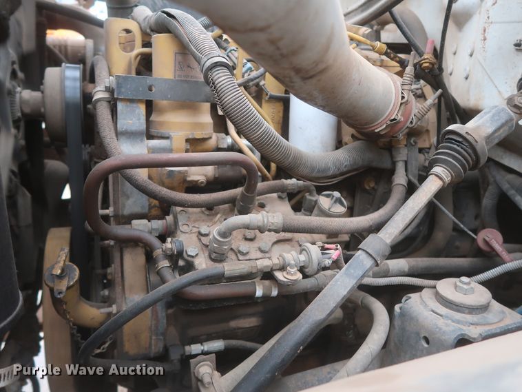 image for item IP9875 2001 GMC C7500  bucket truck